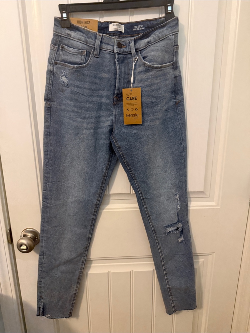 Kensie High-Rise (The Kelsey)Light Blue Distressed Women's Jeans size 6/28